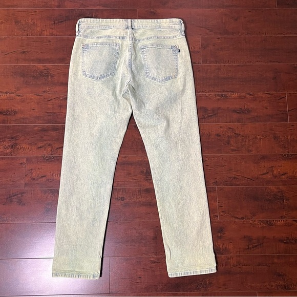 ANTHROPOLOGIE Pilcro Midrise Slim Boyfriend Spray Paint Destroyed Size 30 - Picture 6 of 16